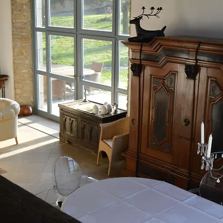 In Mit Grossem Garten By Interhome Hébergement de vacances