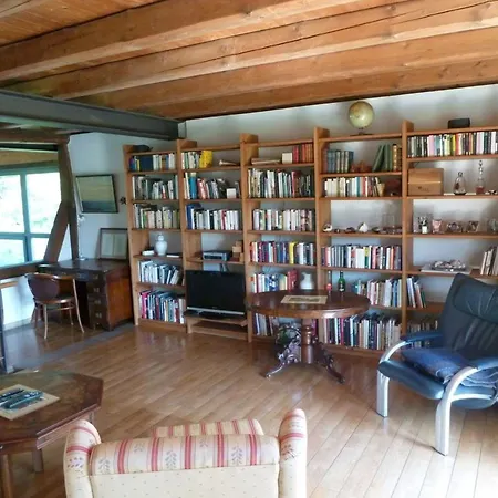 In Mit Grossem Garten By Interhome * Weenzen