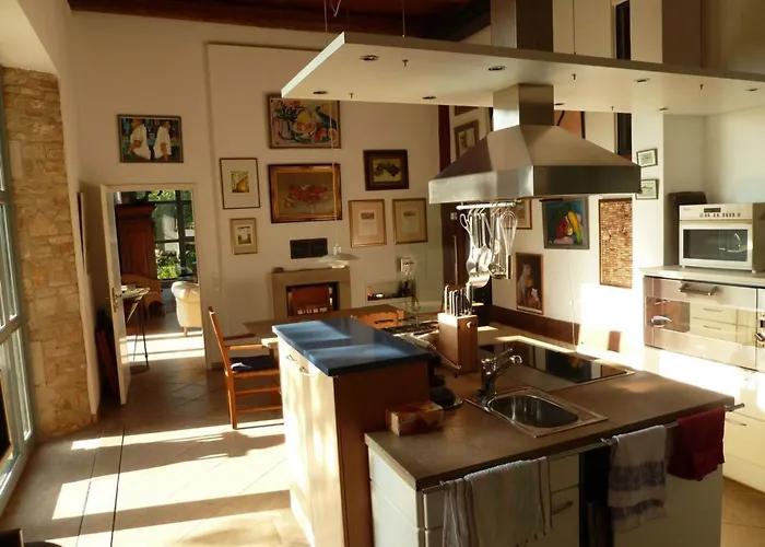 In Mit Grossem Garten By Interhome Weenzen