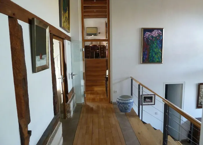 In Mit Grossem Garten By Interhome Hébergement de vacances