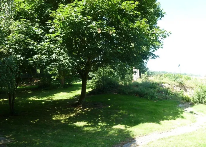 In Mit Grossem Garten By Interhome * Weenzen