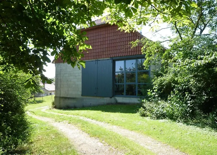 In Mit Grossem Garten By Interhome Hébergement de vacances